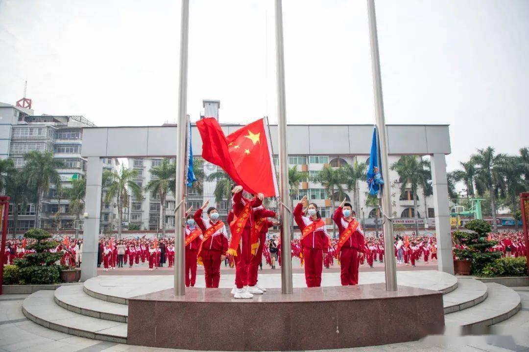 “以演促练 以练筑防”——万隆乡开展防震减灾、地质灾害综合应急演练
