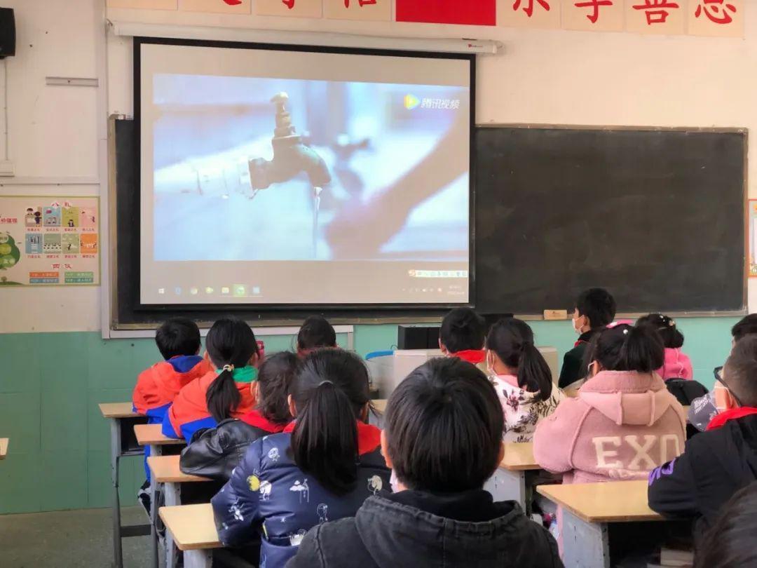【两会关注】雷阿幼朵代表：发展民族文化旅游产业 促进文化经济市场繁荣
