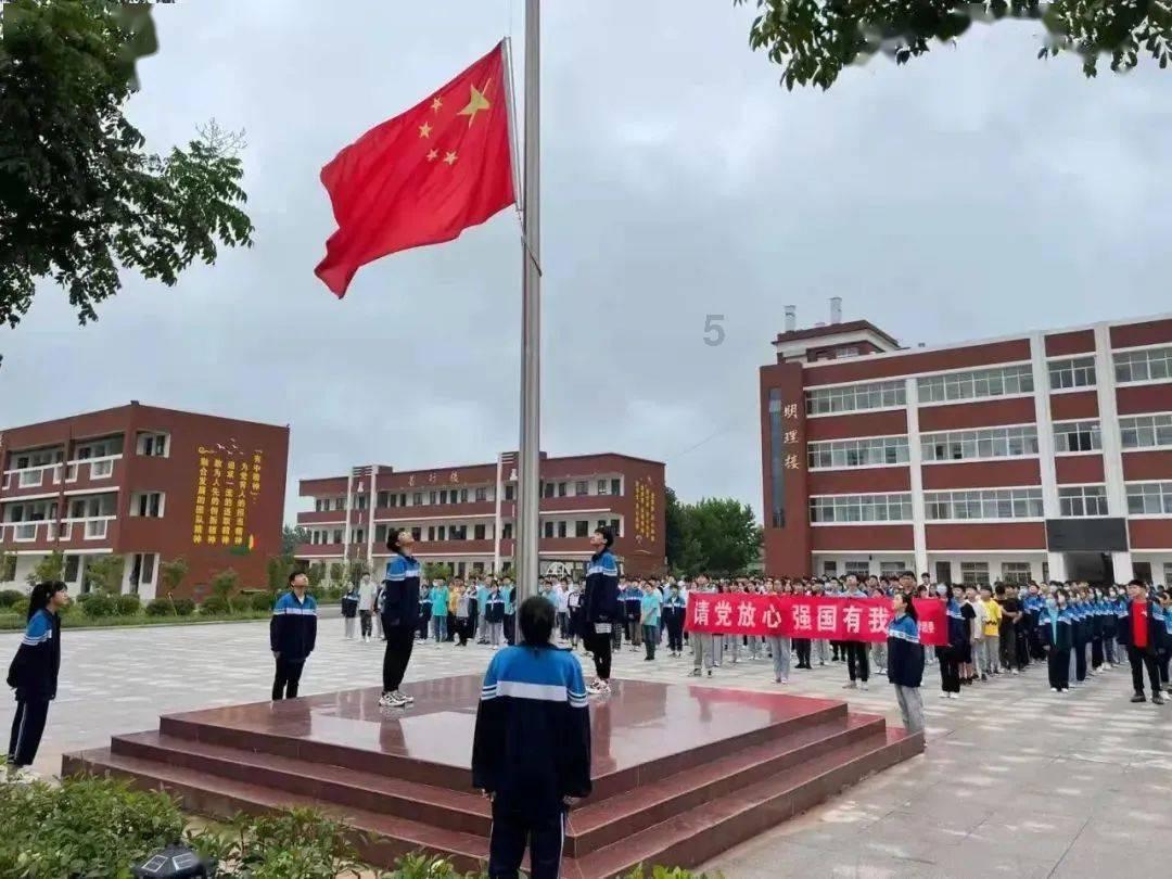职场工作中，怎样才能不经意间让人觉得你对他关心游戏画面
